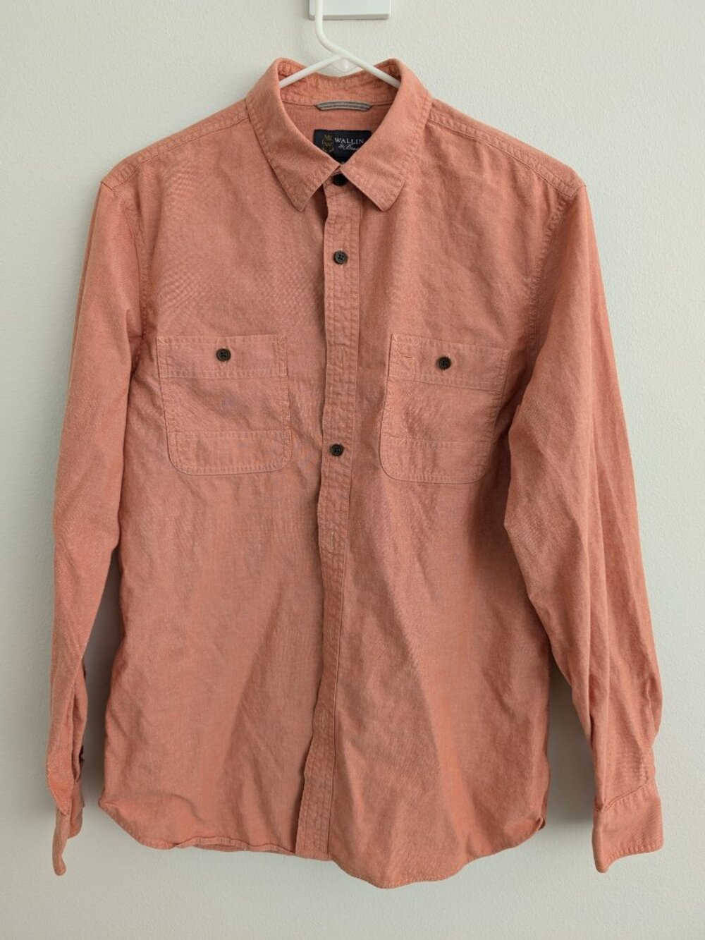 Wallin & Bros. Men's Chambray Button Down Shirt - Size Medium